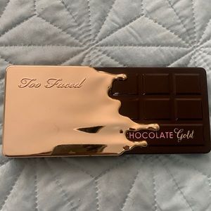Too faced Chocolate Gold !